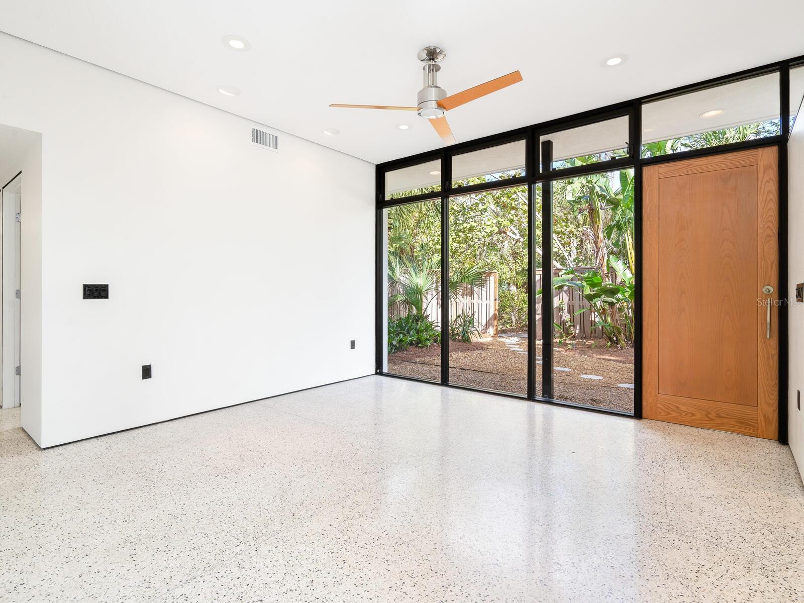8472 BAY BREEZE LN, SARASOTA, FL, 34243