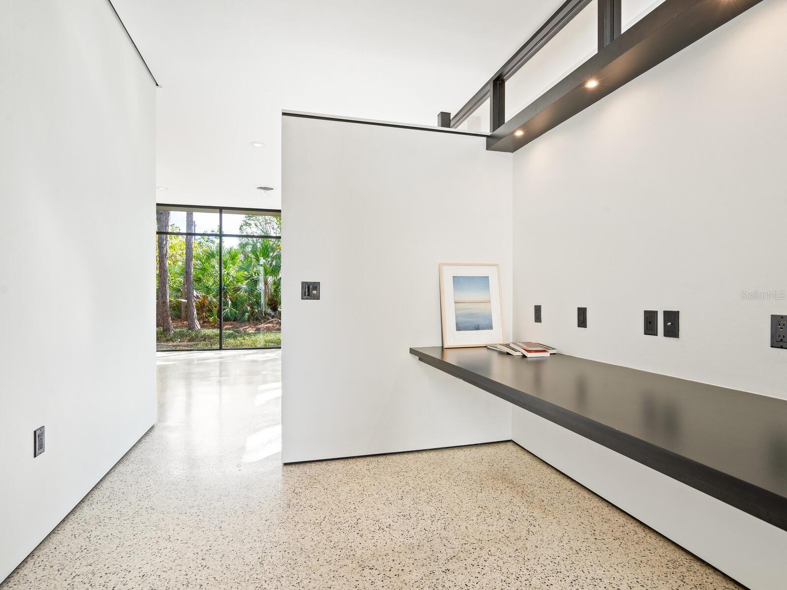 8472 BAY BREEZE LN, SARASOTA, FL, 34243