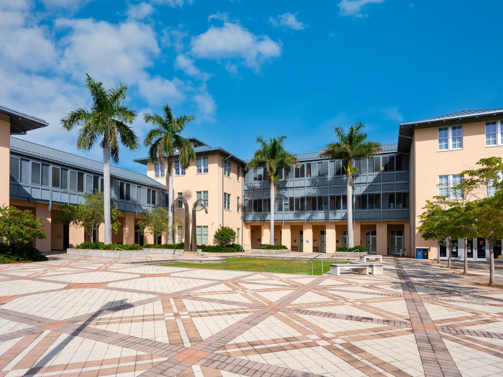 8472 BAY BREEZE LN, SARASOTA, FL, 34243