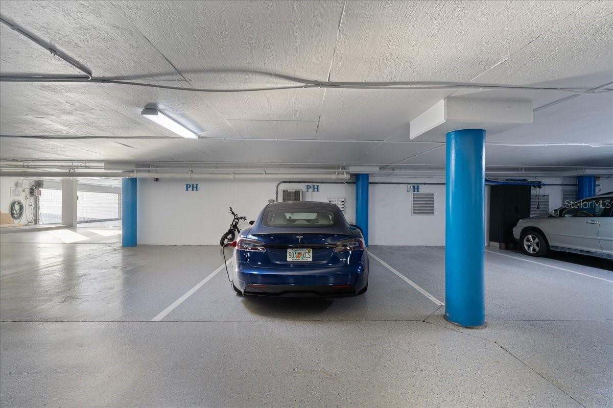 V4940895 Property Photo