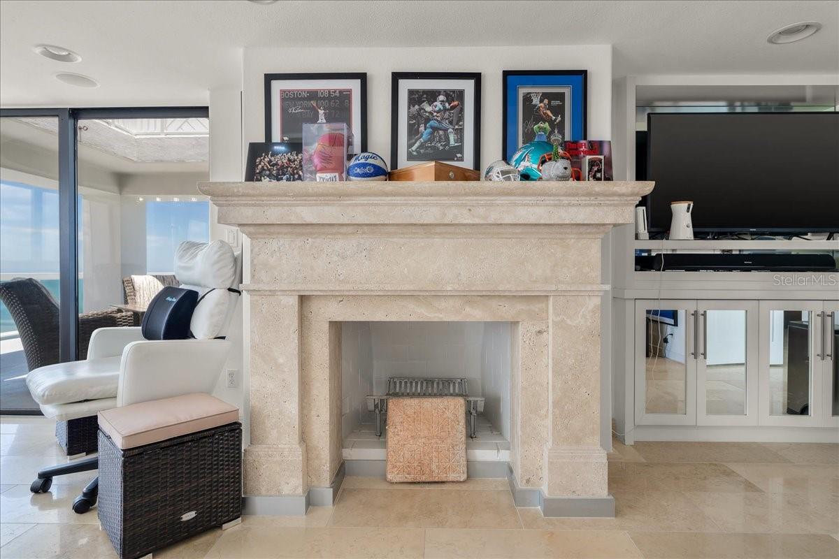 V4940895 Property Photo