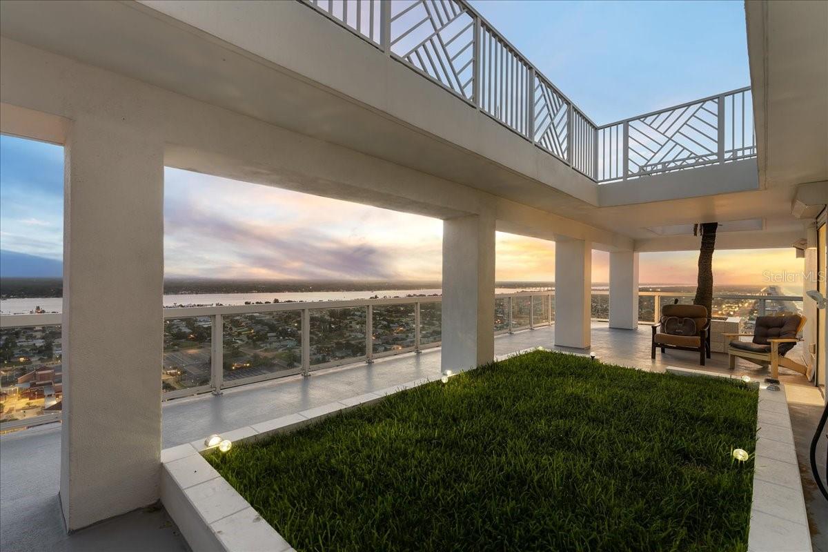 V4940895 Property Photo