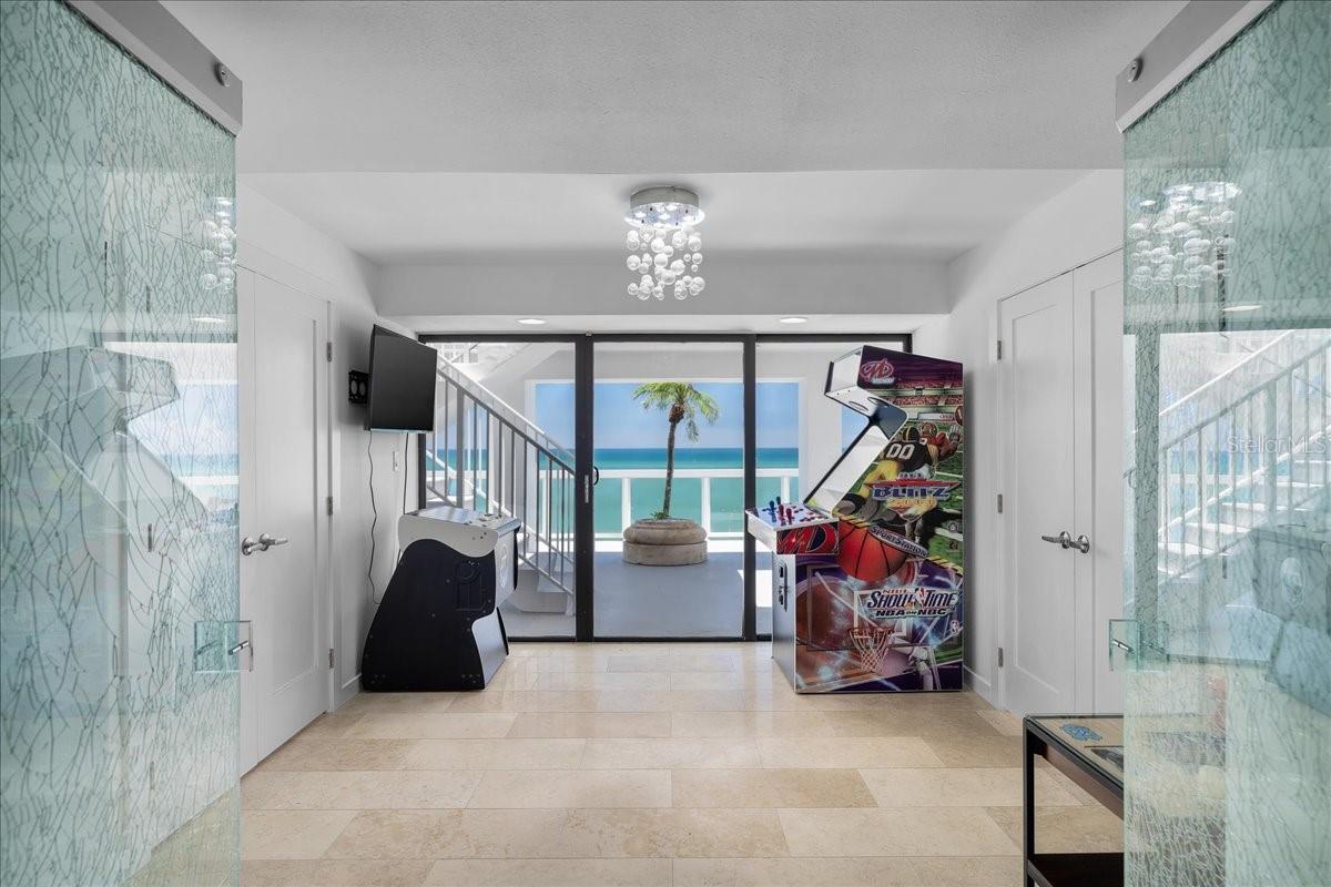 V4940895 Property Photo