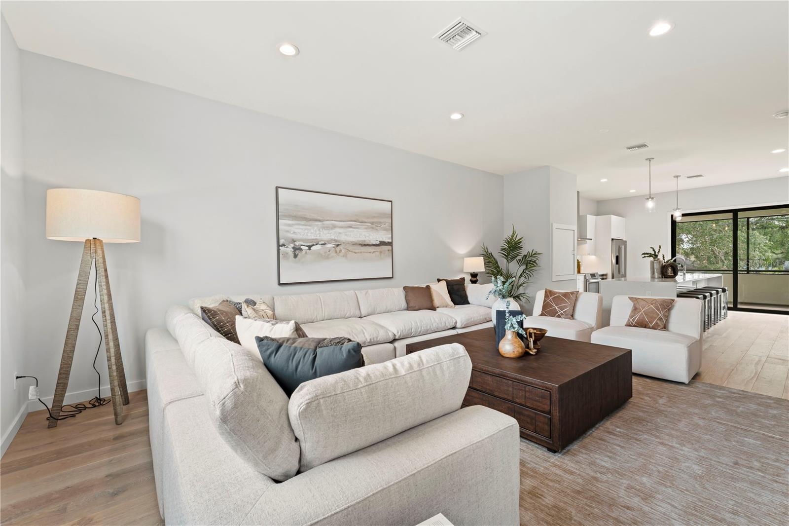 532 W PLAZA PL #2, TAMPA, FL, 33602