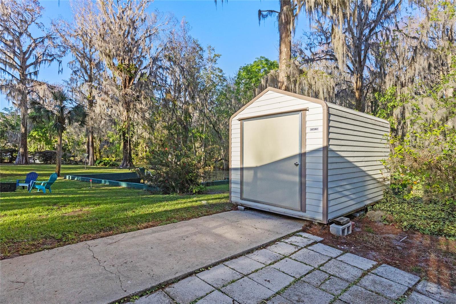 11243 DEAD RIVER RD, TAVARES, FL, 32778