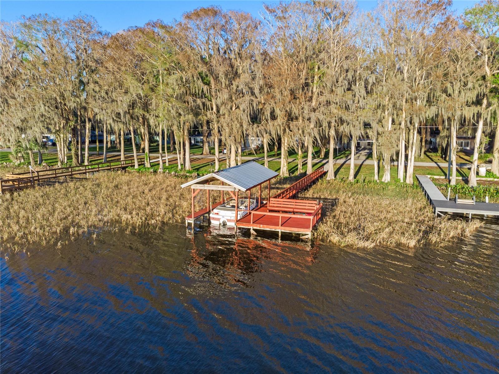 11243 DEAD RIVER RD, TAVARES, FL, 32778
