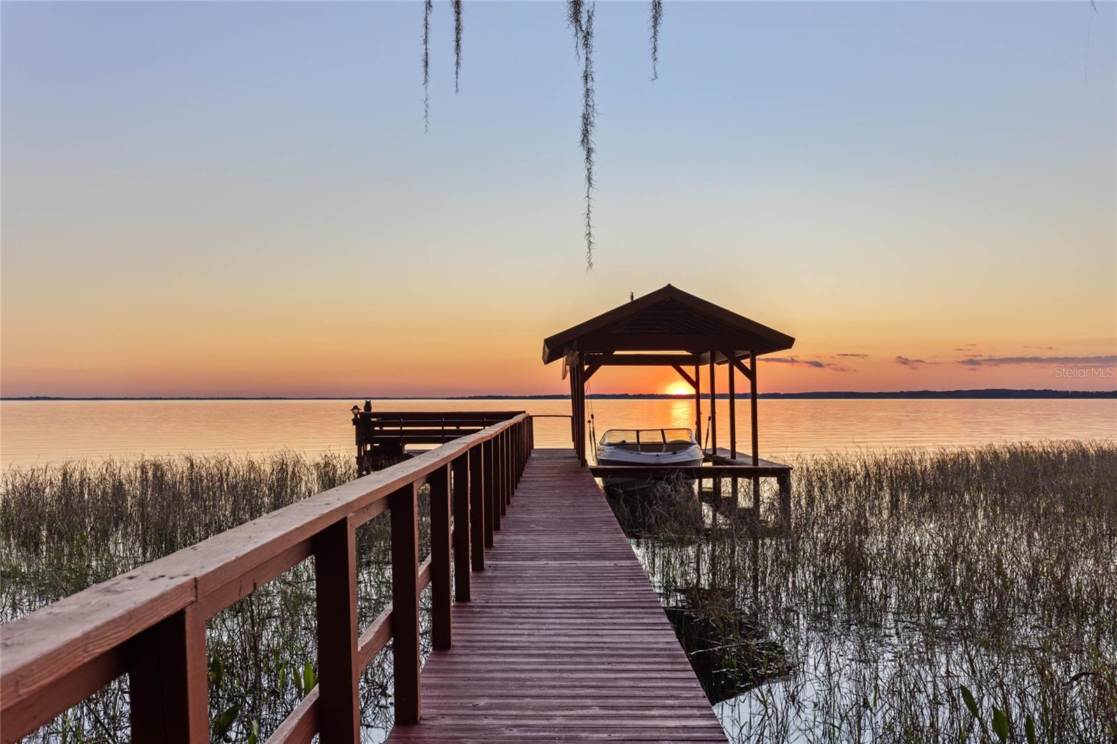 11243 DEAD RIVER RD, TAVARES, FL, 32778
