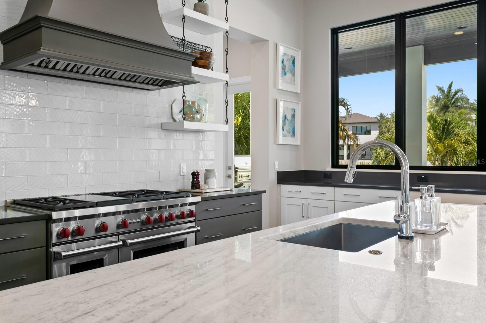 5004 S THE RIVIERA, TAMPA, FL, 33609