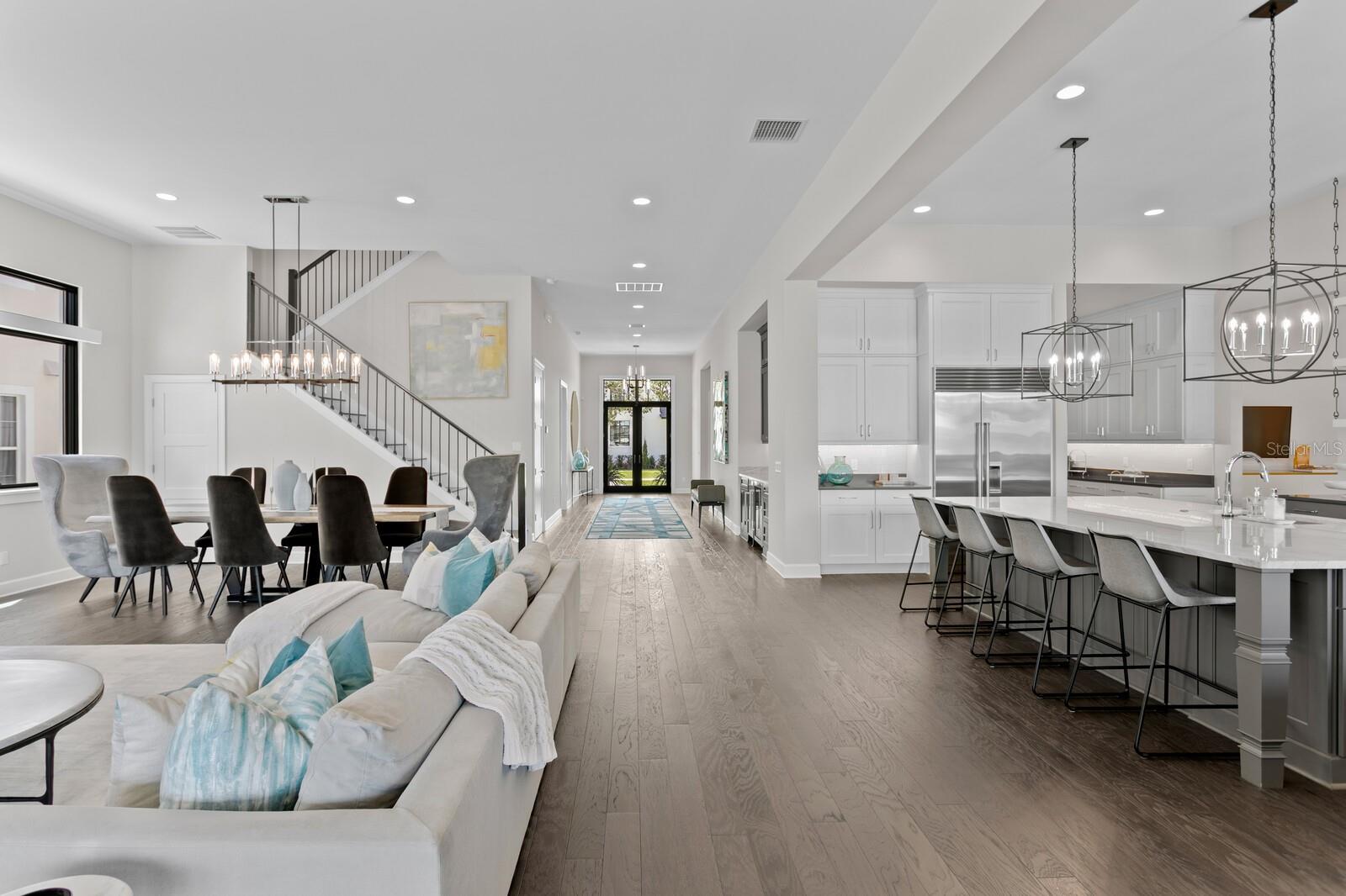 5004 S THE RIVIERA, TAMPA, FL, 33609