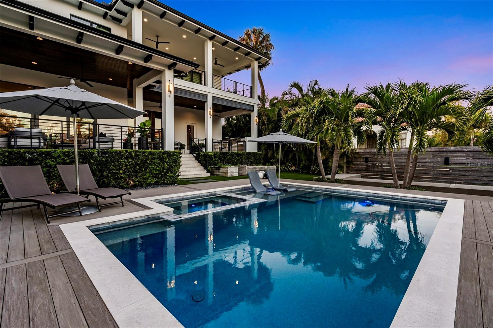 5004 S THE RIVIERA, TAMPA, FL, 33609