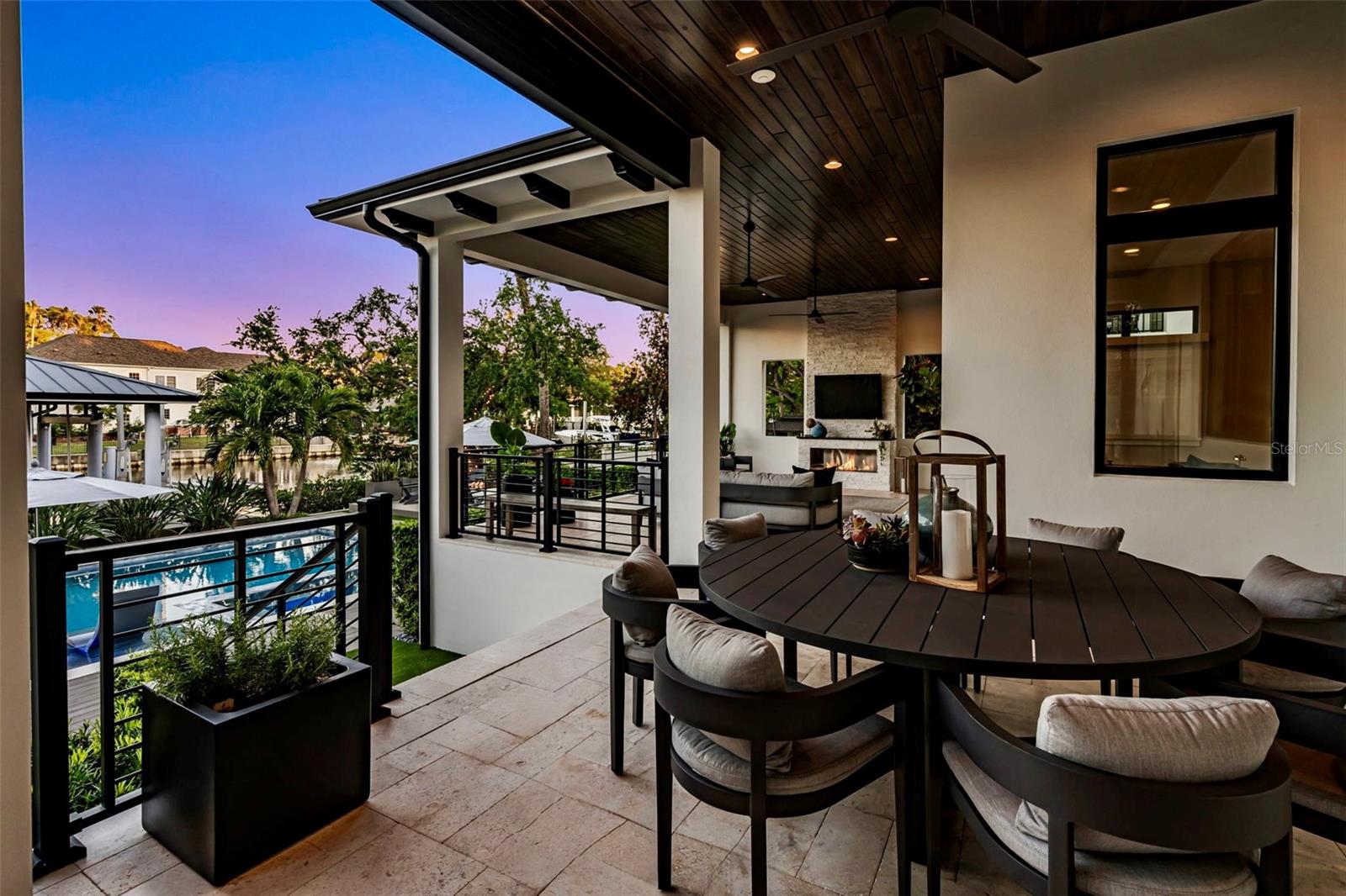 5004 S THE RIVIERA, TAMPA, FL, 33609