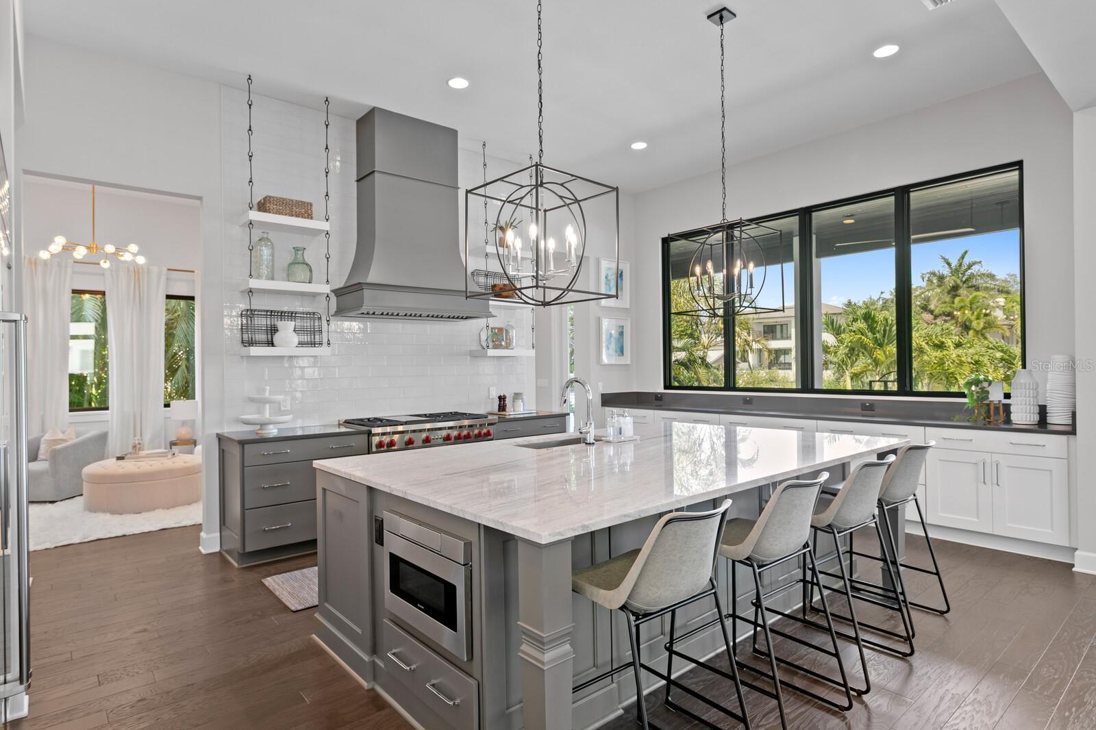 5004 S THE RIVIERA, TAMPA, FL, 33609