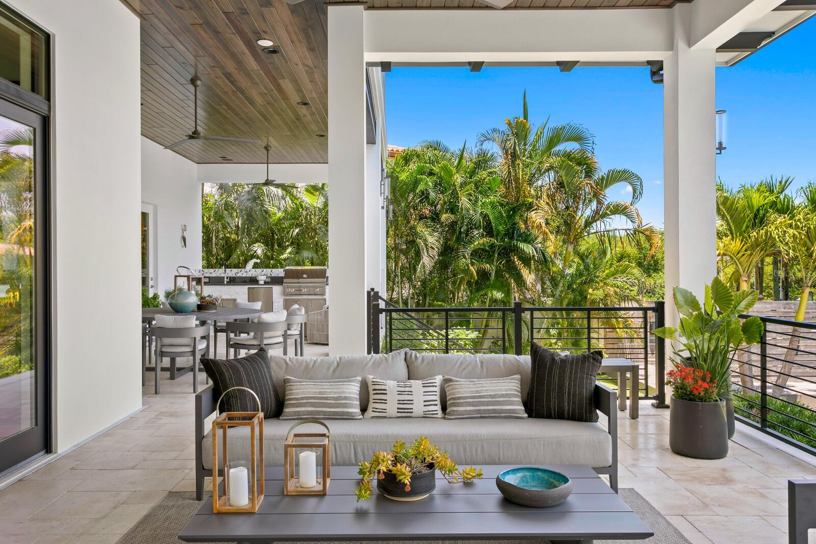 5004 S THE RIVIERA, TAMPA, FL, 33609