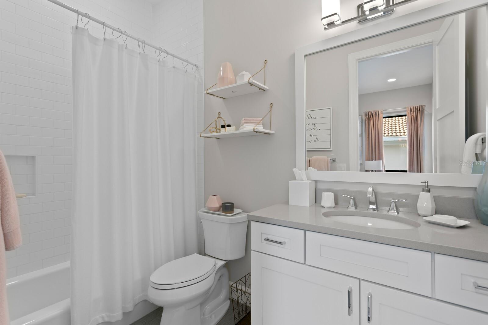 5004 S THE RIVIERA, TAMPA, FL, 33609