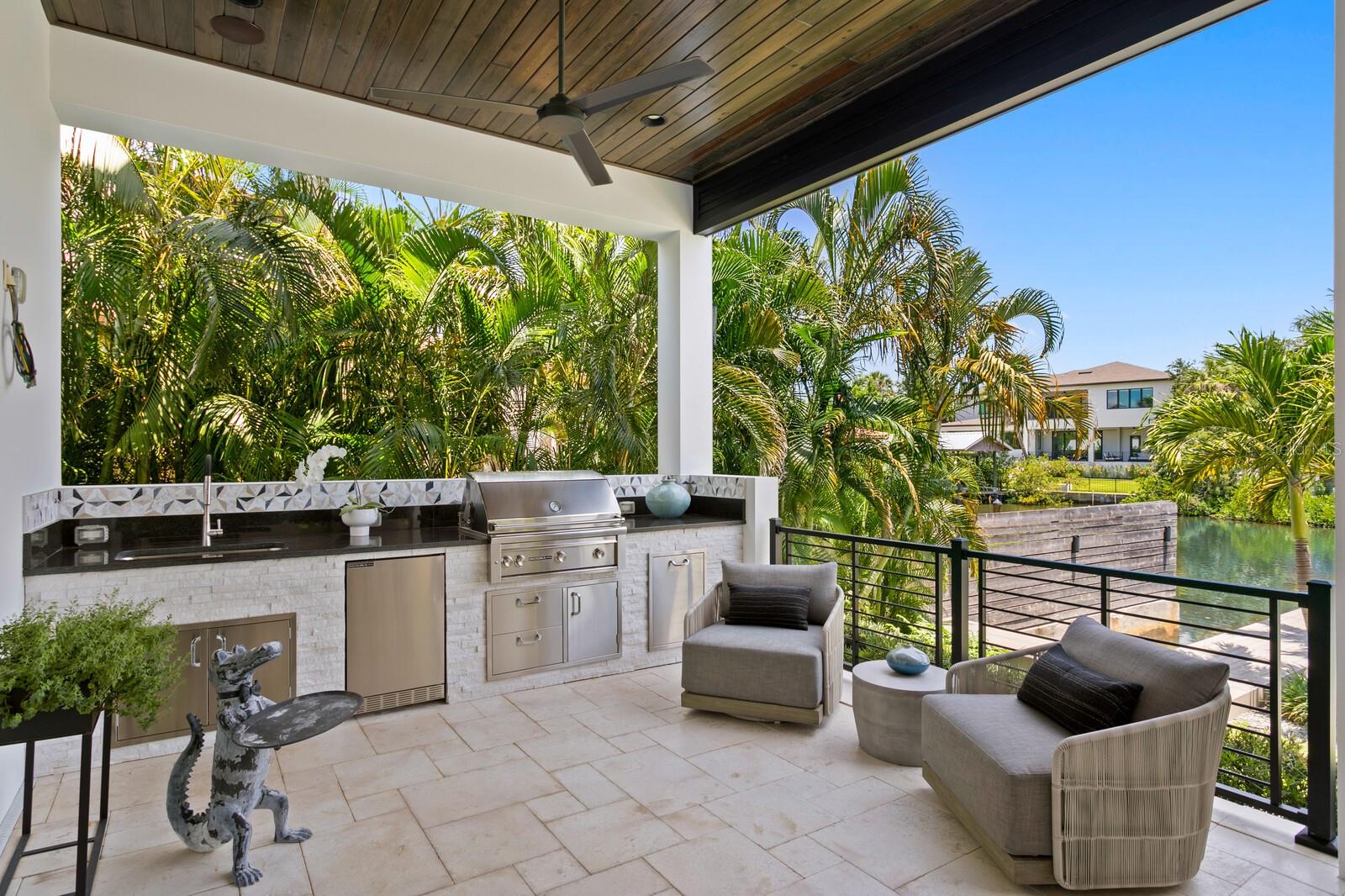 5004 S THE RIVIERA, TAMPA, FL, 33609