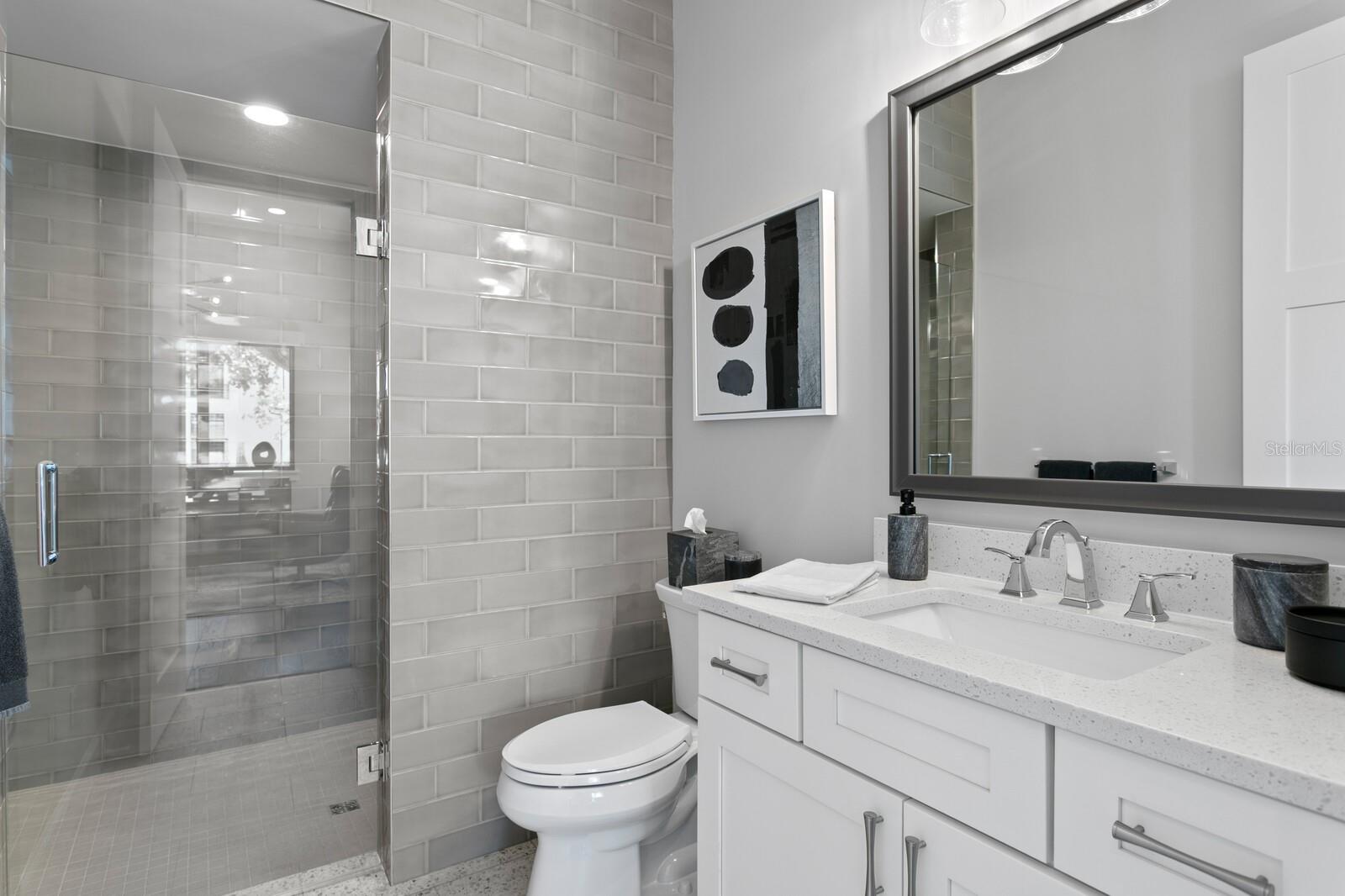 5004 S THE RIVIERA, TAMPA, FL, 33609