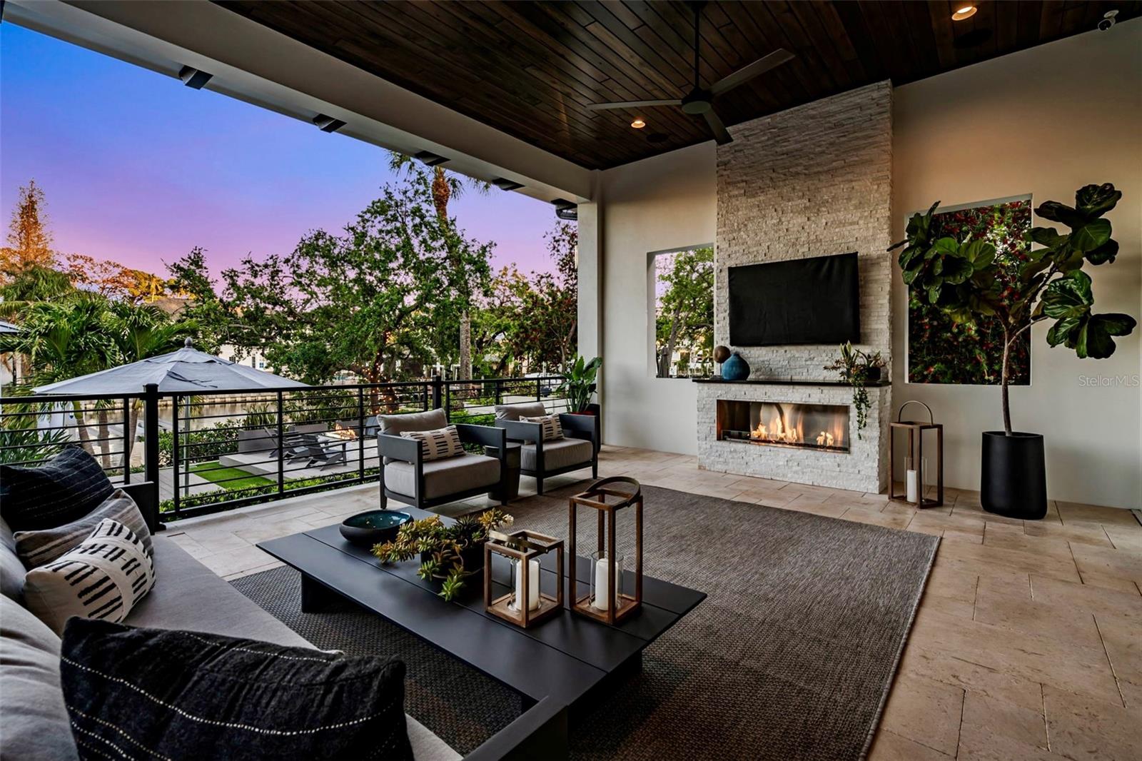 5004 S THE RIVIERA, TAMPA, FL, 33609