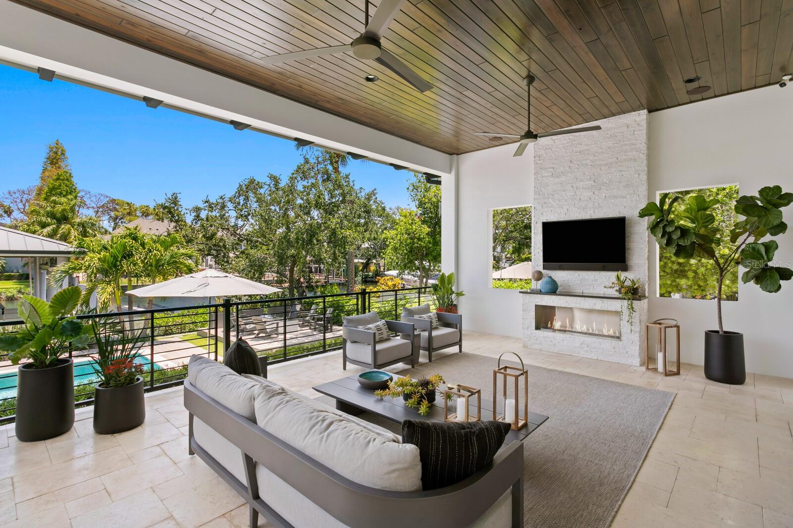 5004 S THE RIVIERA, TAMPA, FL, 33609