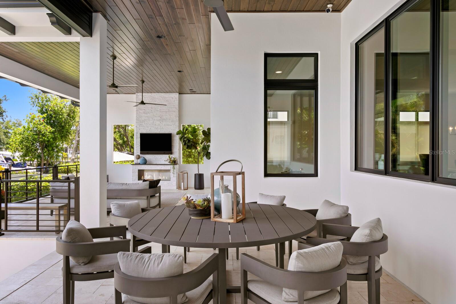 5004 S THE RIVIERA, TAMPA, FL, 33609