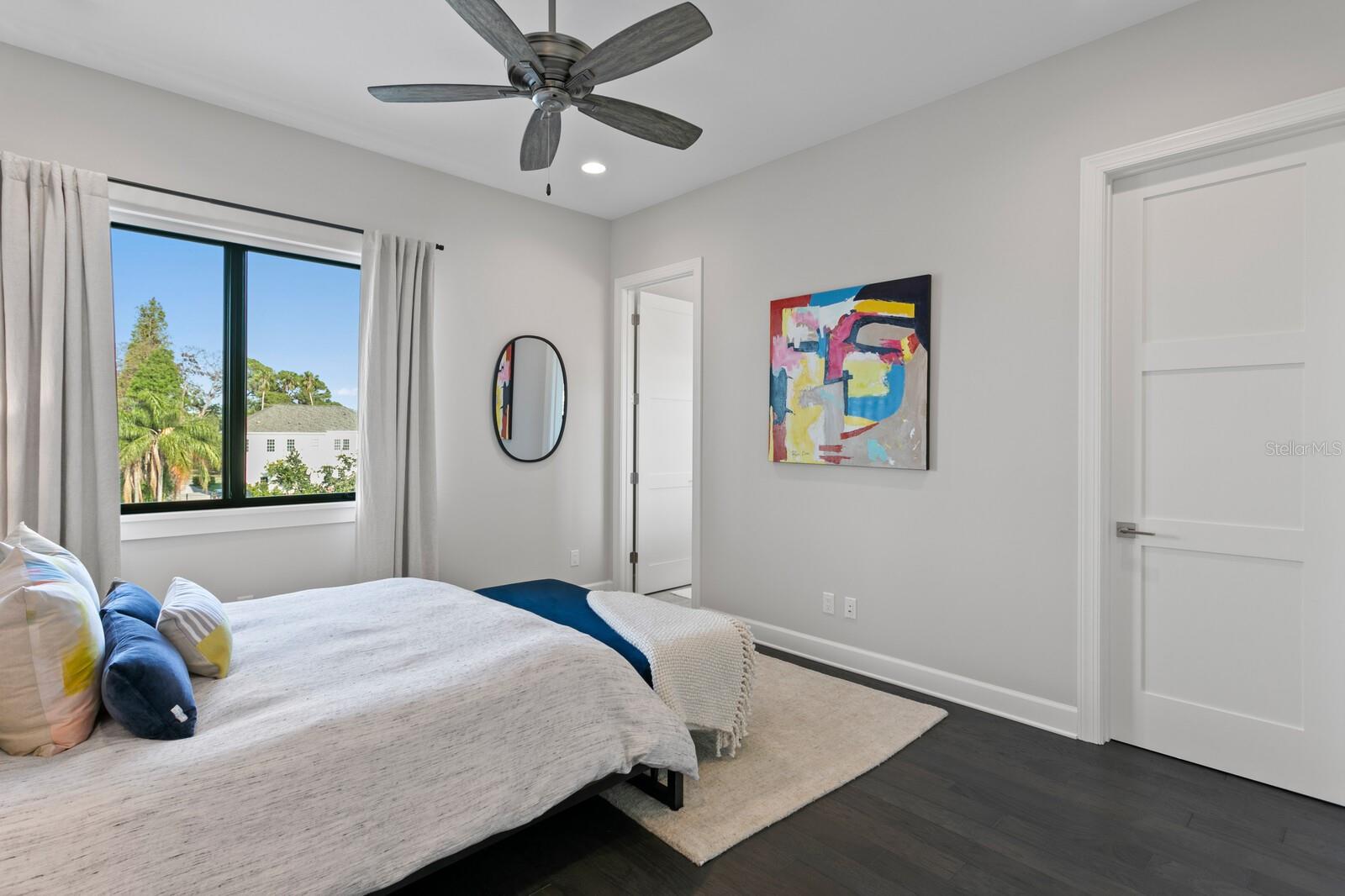 5004 S THE RIVIERA, TAMPA, FL, 33609