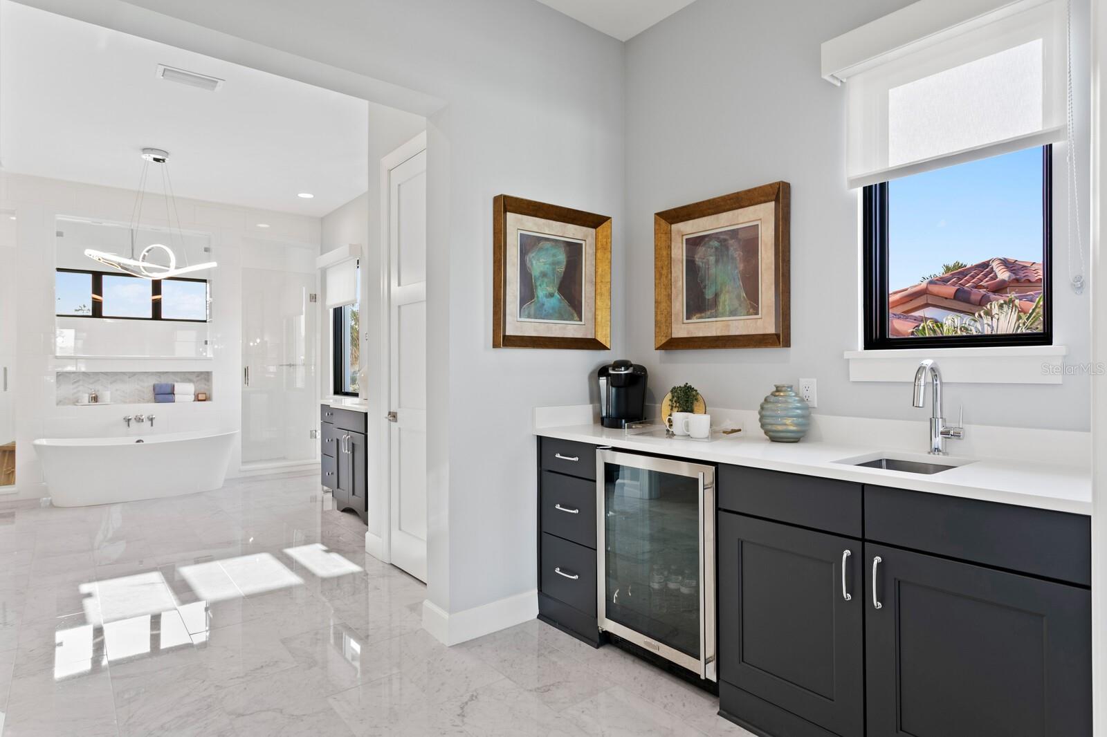 5004 S THE RIVIERA, TAMPA, FL, 33609
