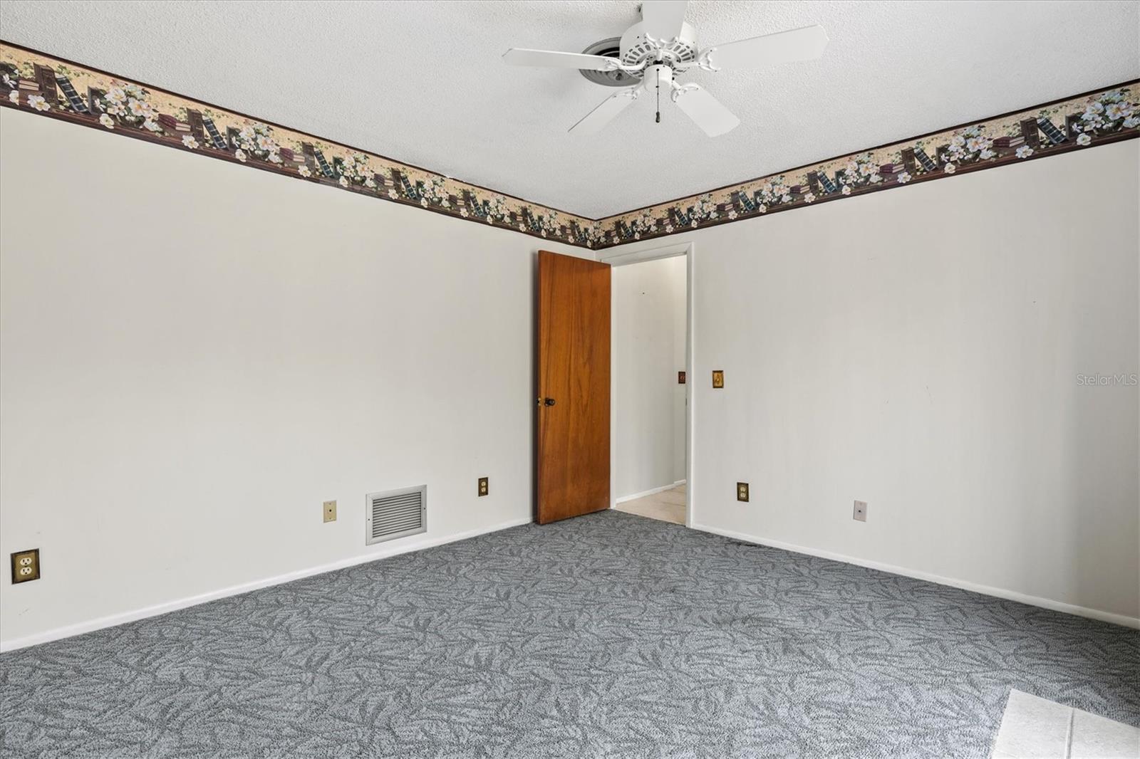 1104 RIVIERA ST, VENICE, FL, 34285