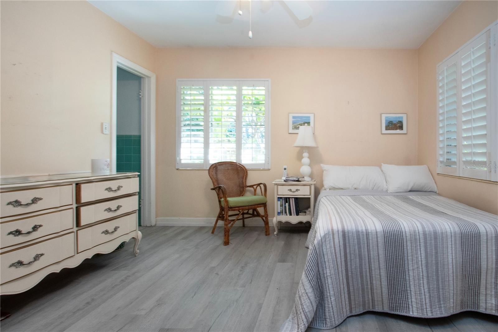 A4640341 Property Photo