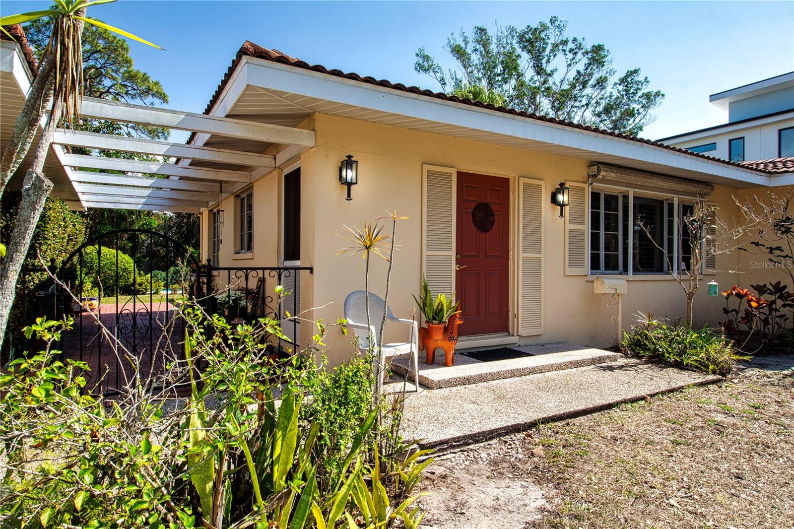 A4640341 Property Photo
