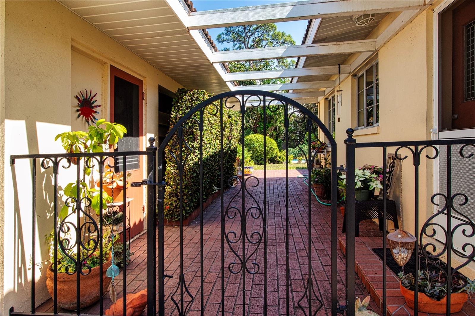 A4640341 Property Photo