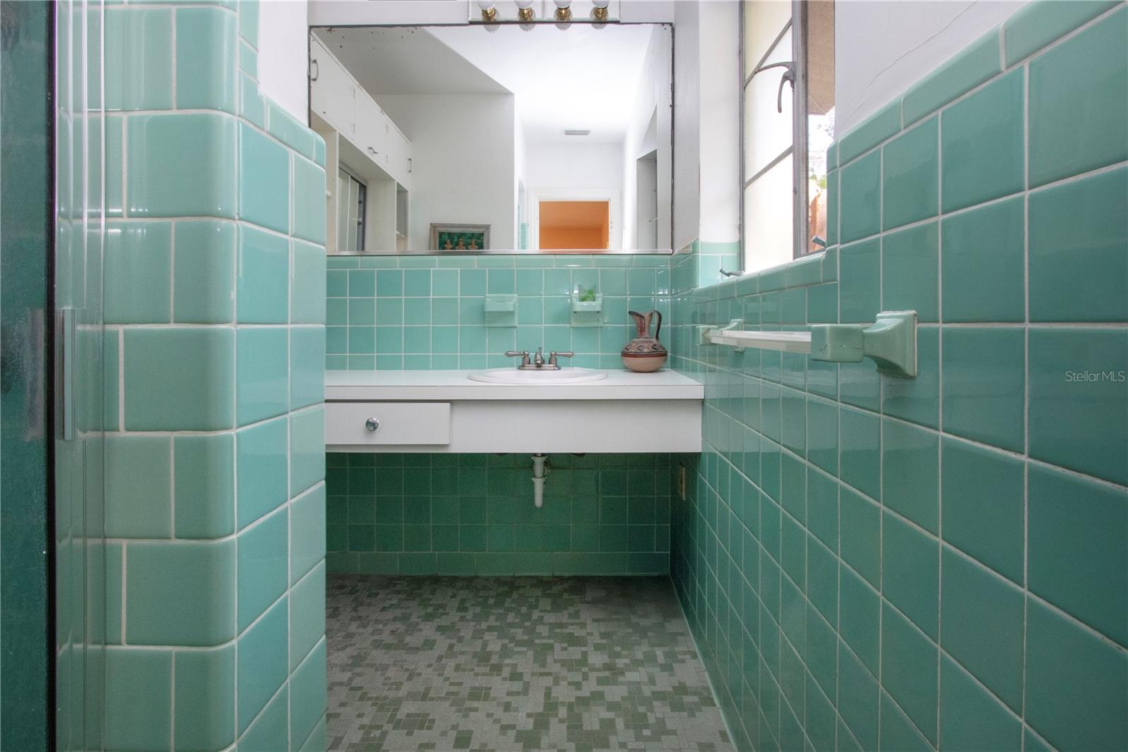 A4640341 Property Photo