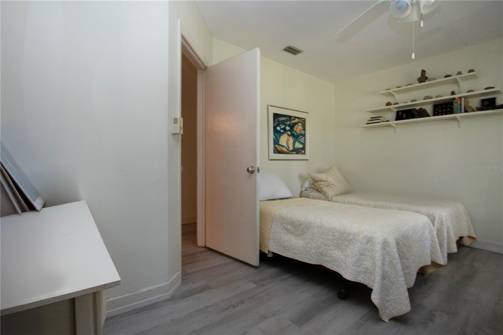 A4640341 Property Photo