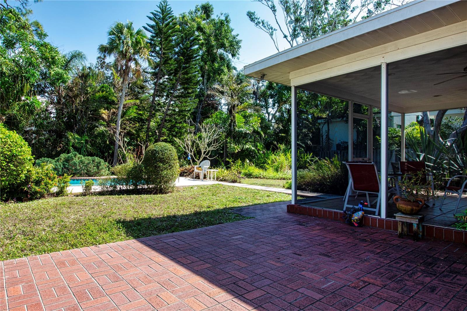A4640341 Property Photo