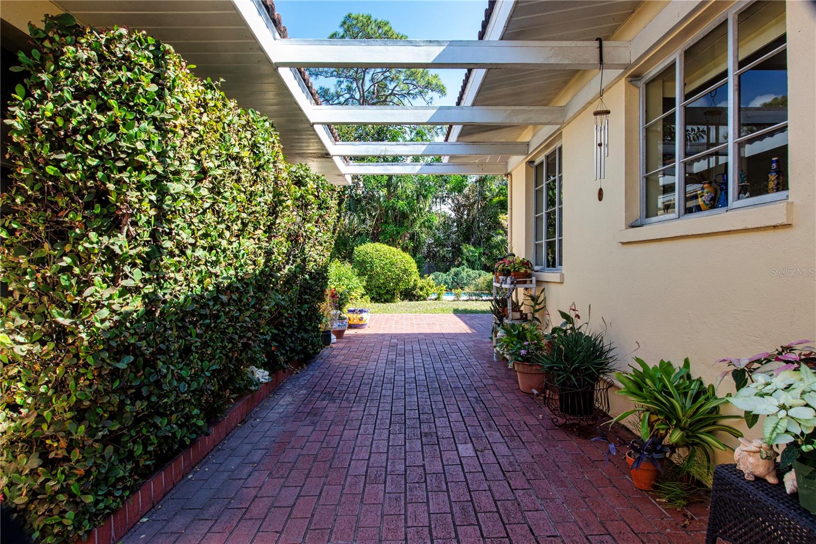 A4640341 Property Photo