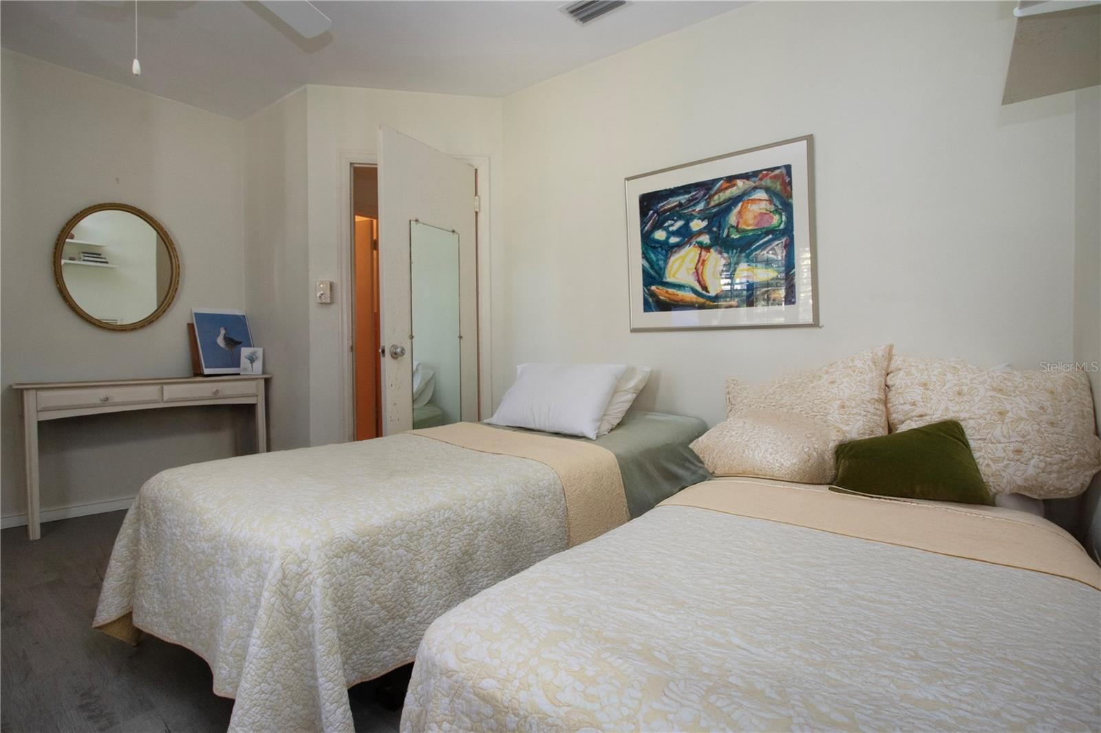 A4640341 Property Photo