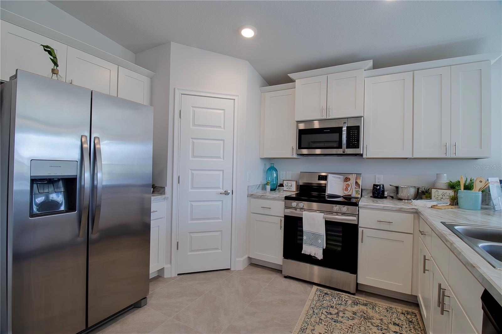 3290 E IRIS LN, BELL, FL, 32619