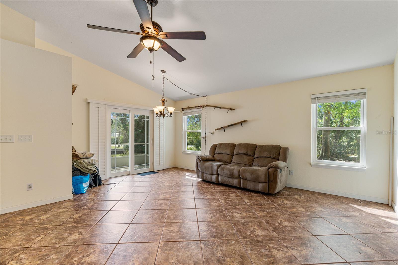 832 WESTSHORE CT, CASSELBERRY, FL, 32707