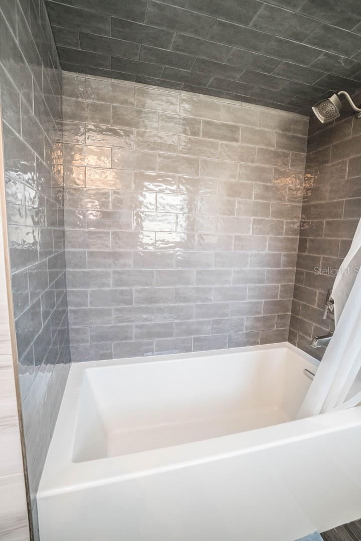 2834 56TH AVENUE CIR E, BRADENTON, FL, 34203