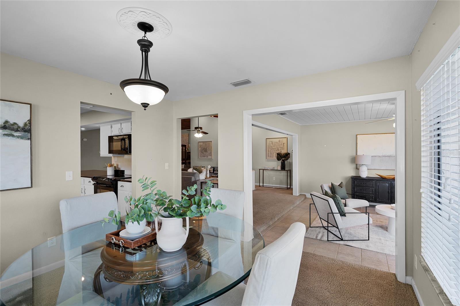 7016 VILLAGE DR, LAKE WALES, FL, 33898