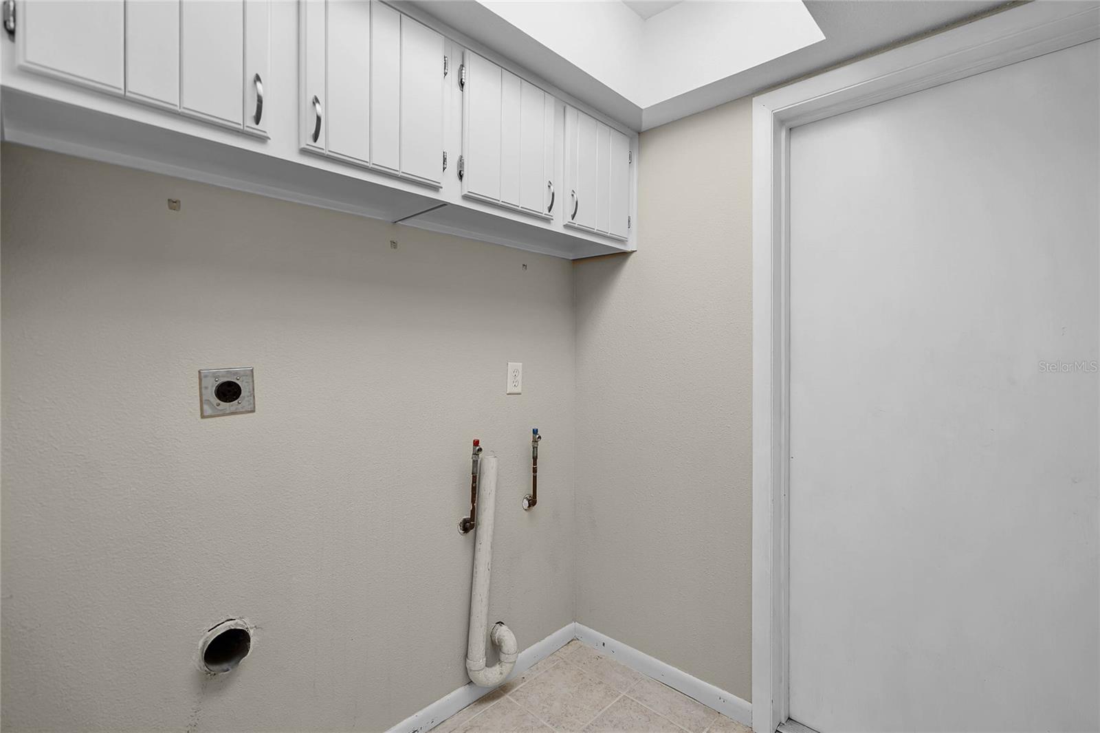 7016 VILLAGE DR, LAKE WALES, FL, 33898