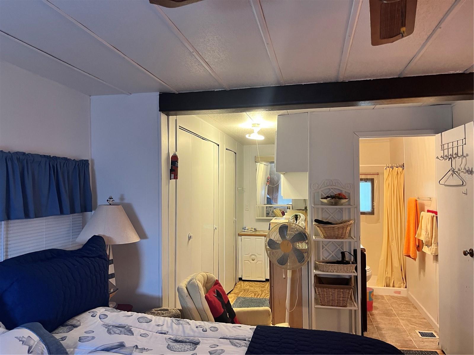 A4640412 Property Photo