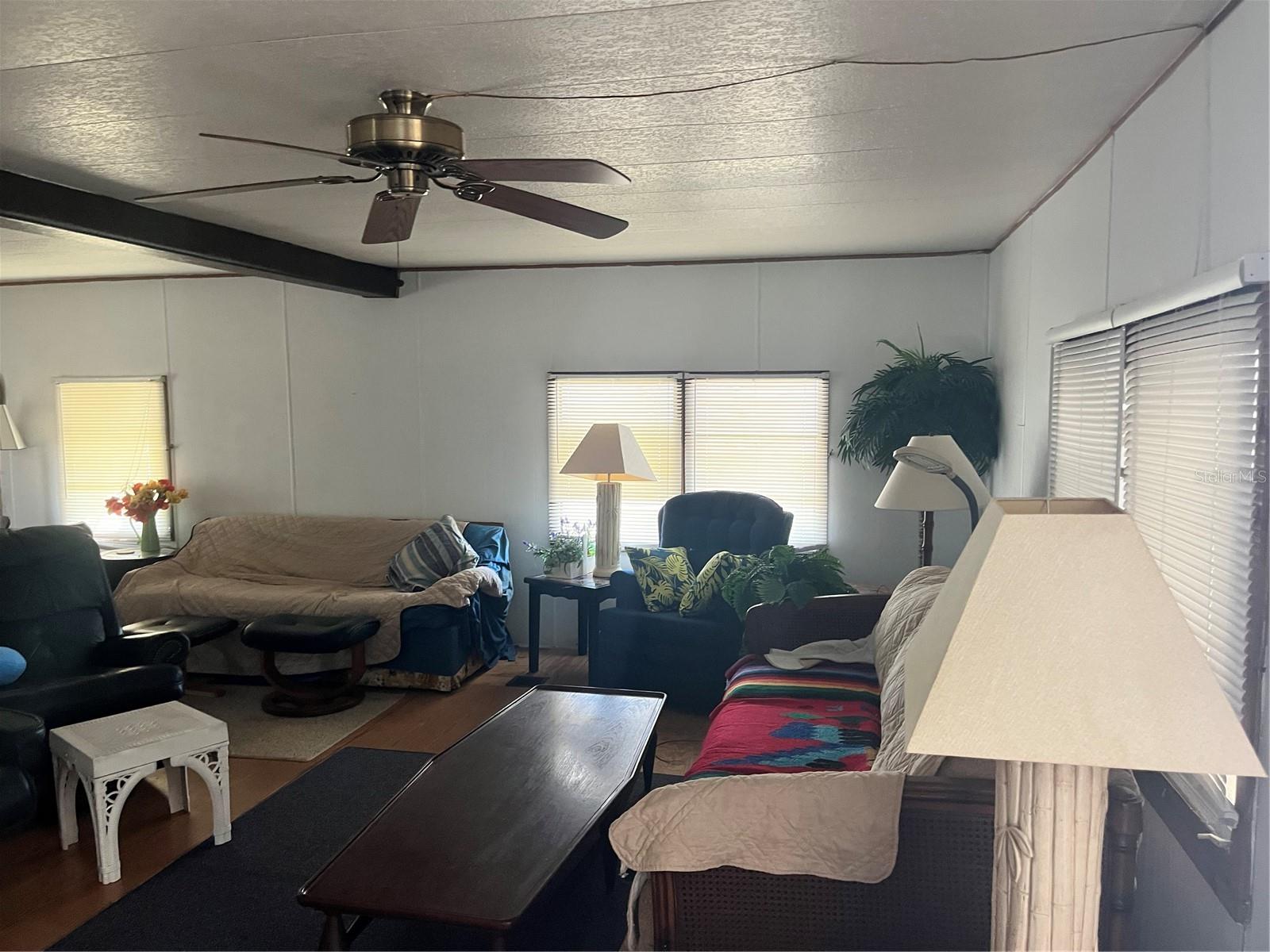 A4640412 Property Photo