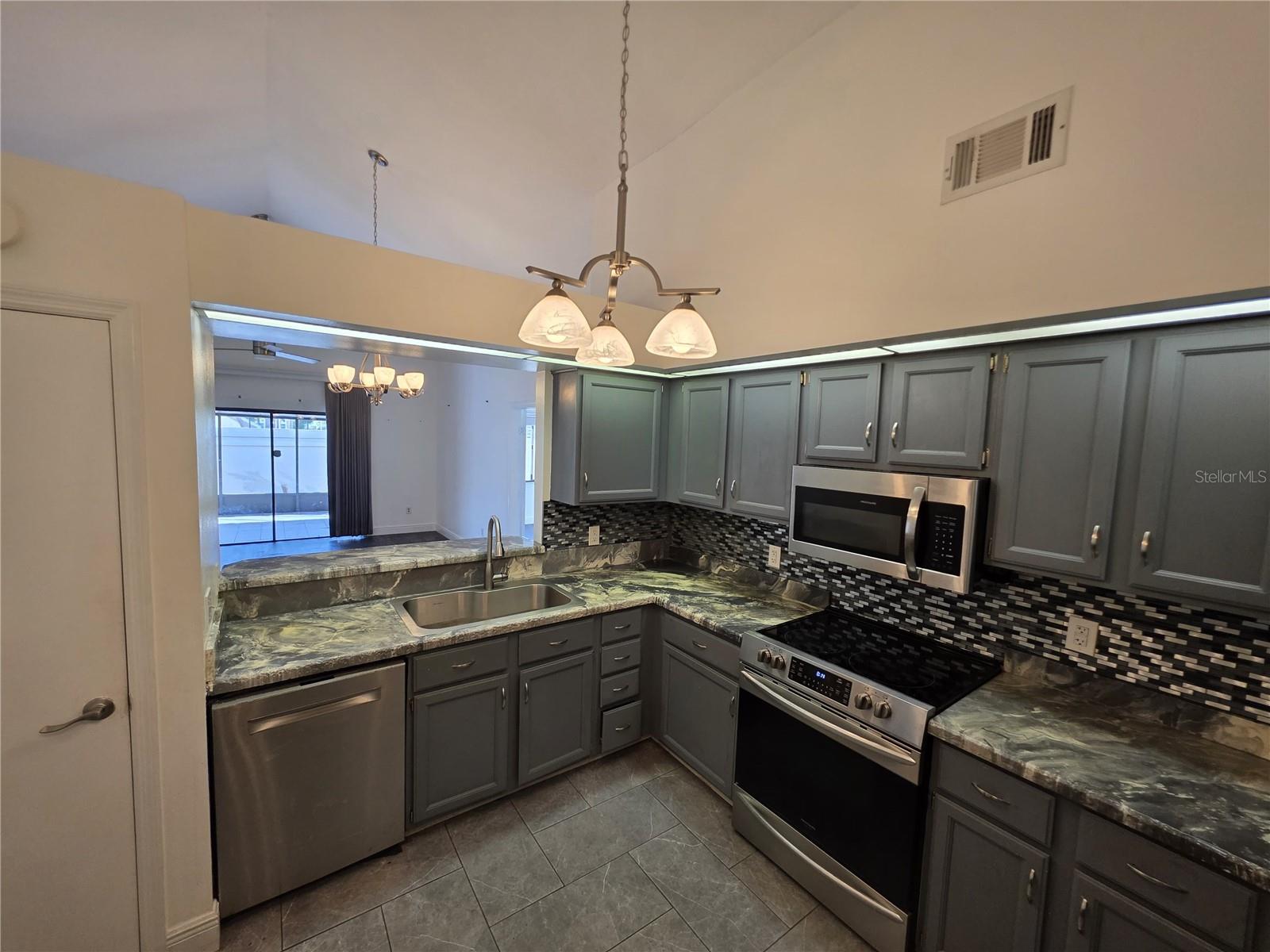 832 WHALEBONE BAY DR, KISSIMMEE, FL, 34741