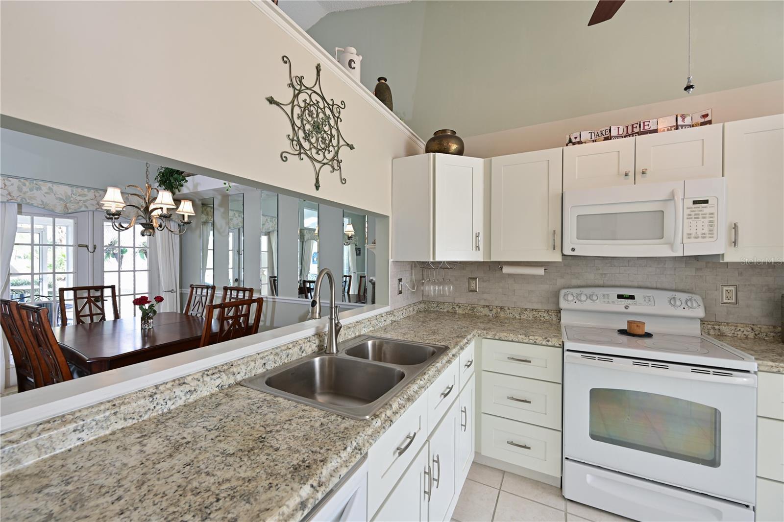 6915 STONE RIVER RD, BRADENTON, FL, 34203