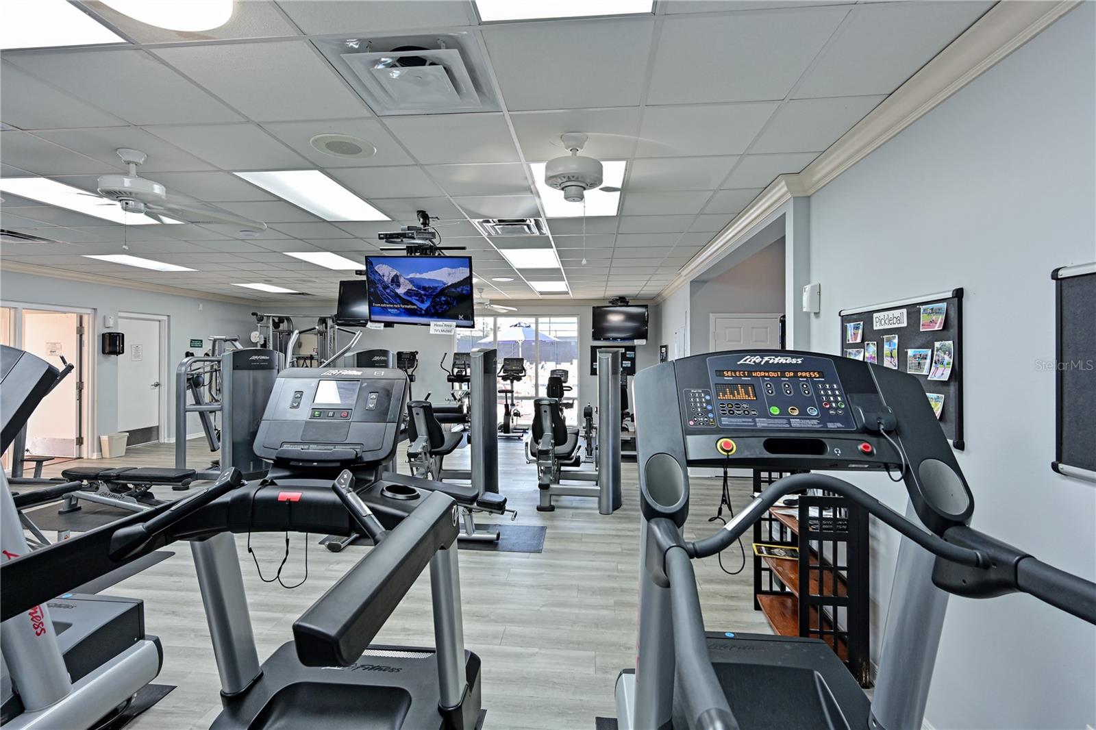 6915 STONE RIVER RD, BRADENTON, FL, 34203