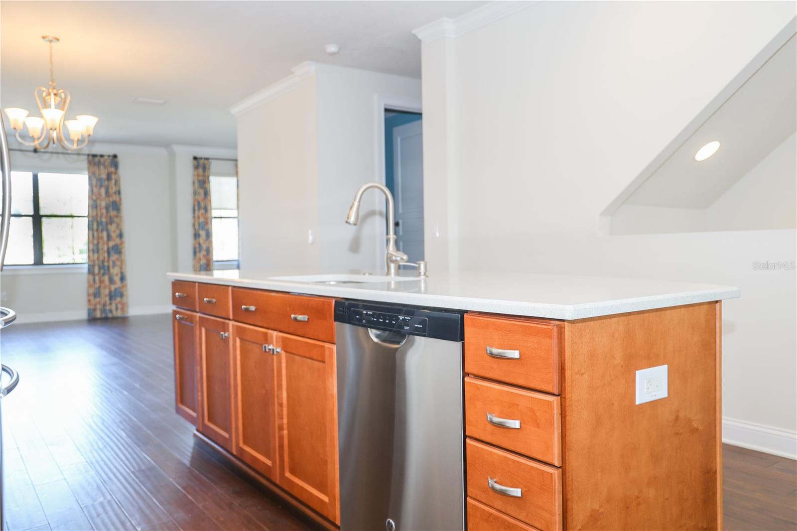 9705 BAY GROVE LN, TAMPA, FL, 33615