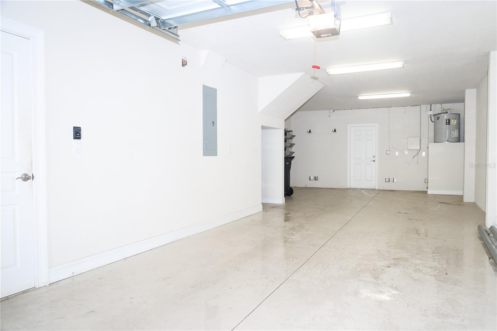 9705 BAY GROVE LN, TAMPA, FL, 33615