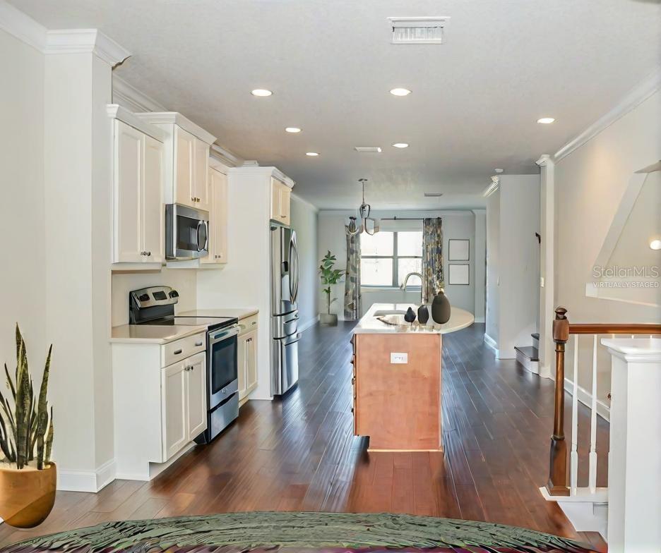 9705 BAY GROVE LN, TAMPA, FL, 33615