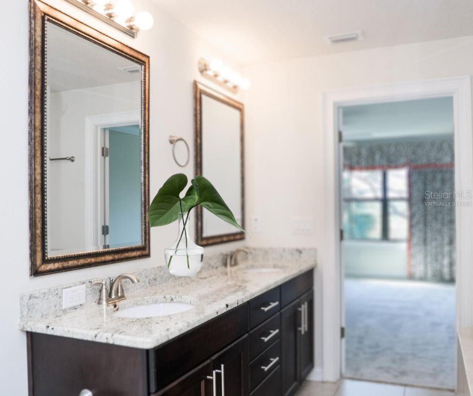 9705 BAY GROVE LN, TAMPA, FL, 33615