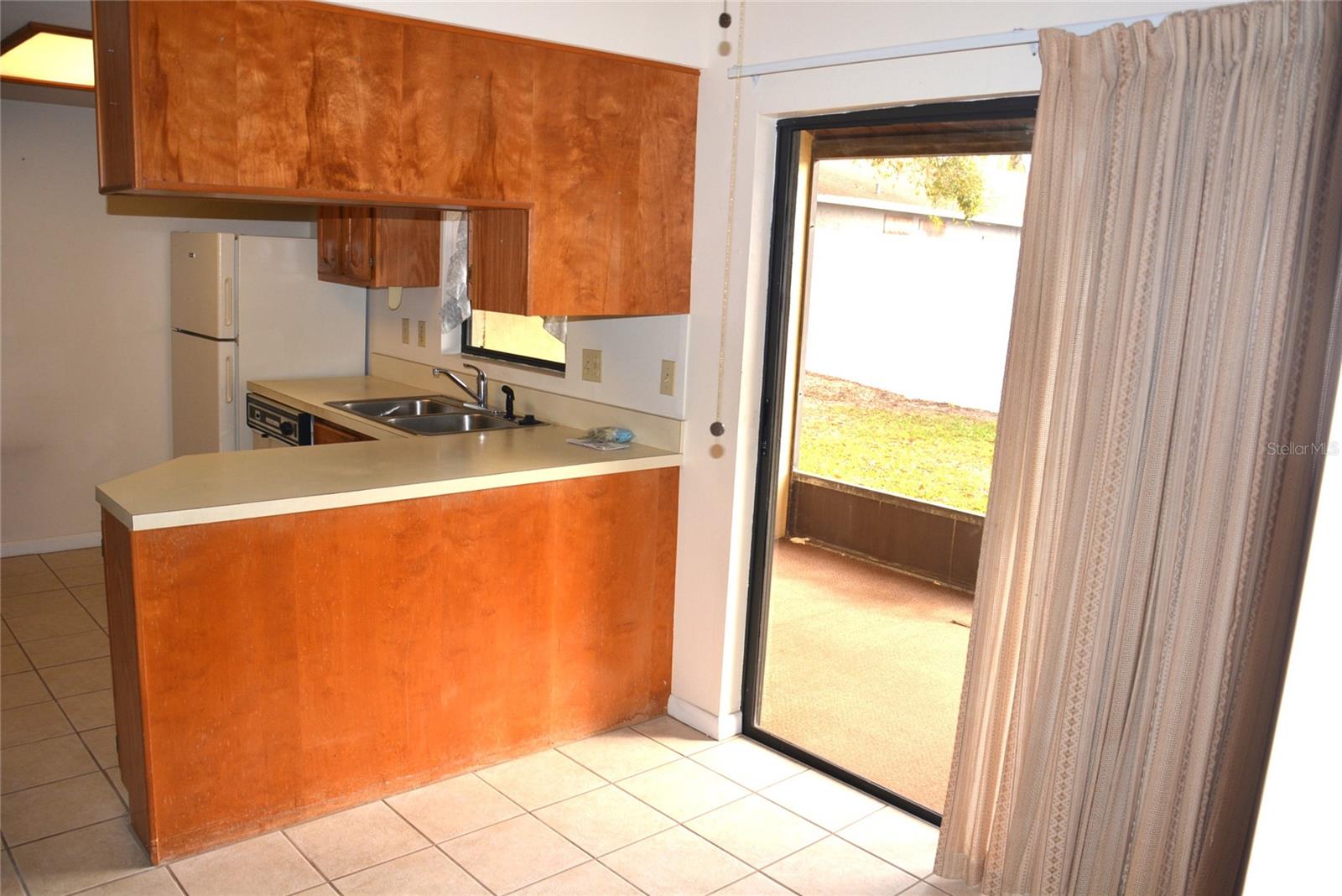 B4901832 Property Photo