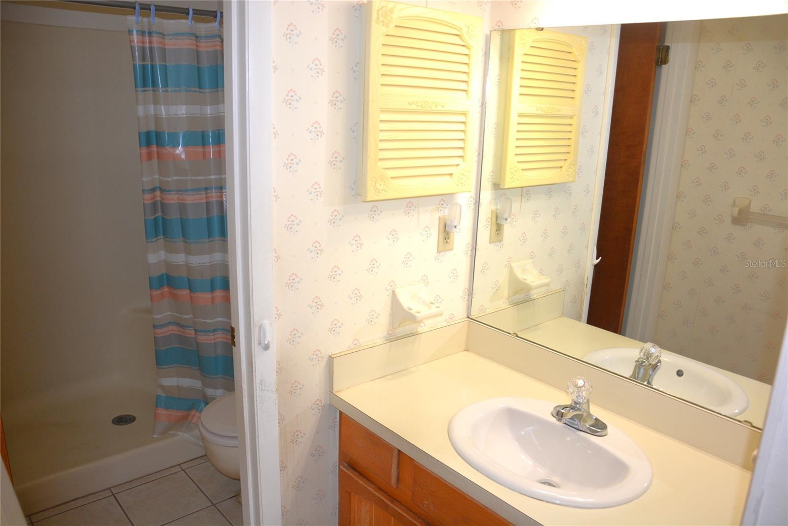 B4901832 Property Photo